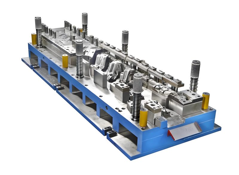 Mold production process with engineers monitoring manufacturing